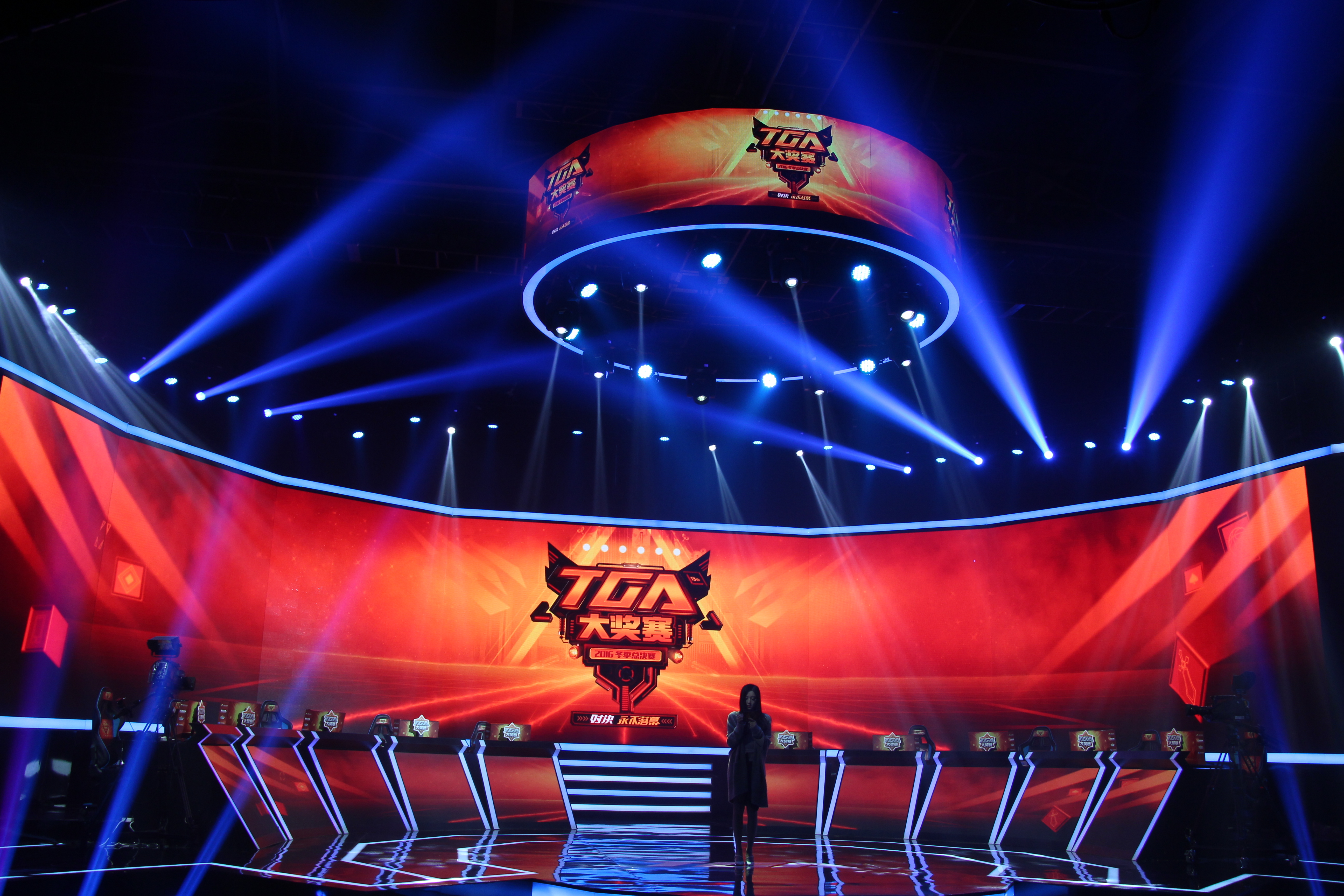 场面火爆!王者荣耀观众席沸腾不已 场面火爆!王者荣耀观众席沸腾不已