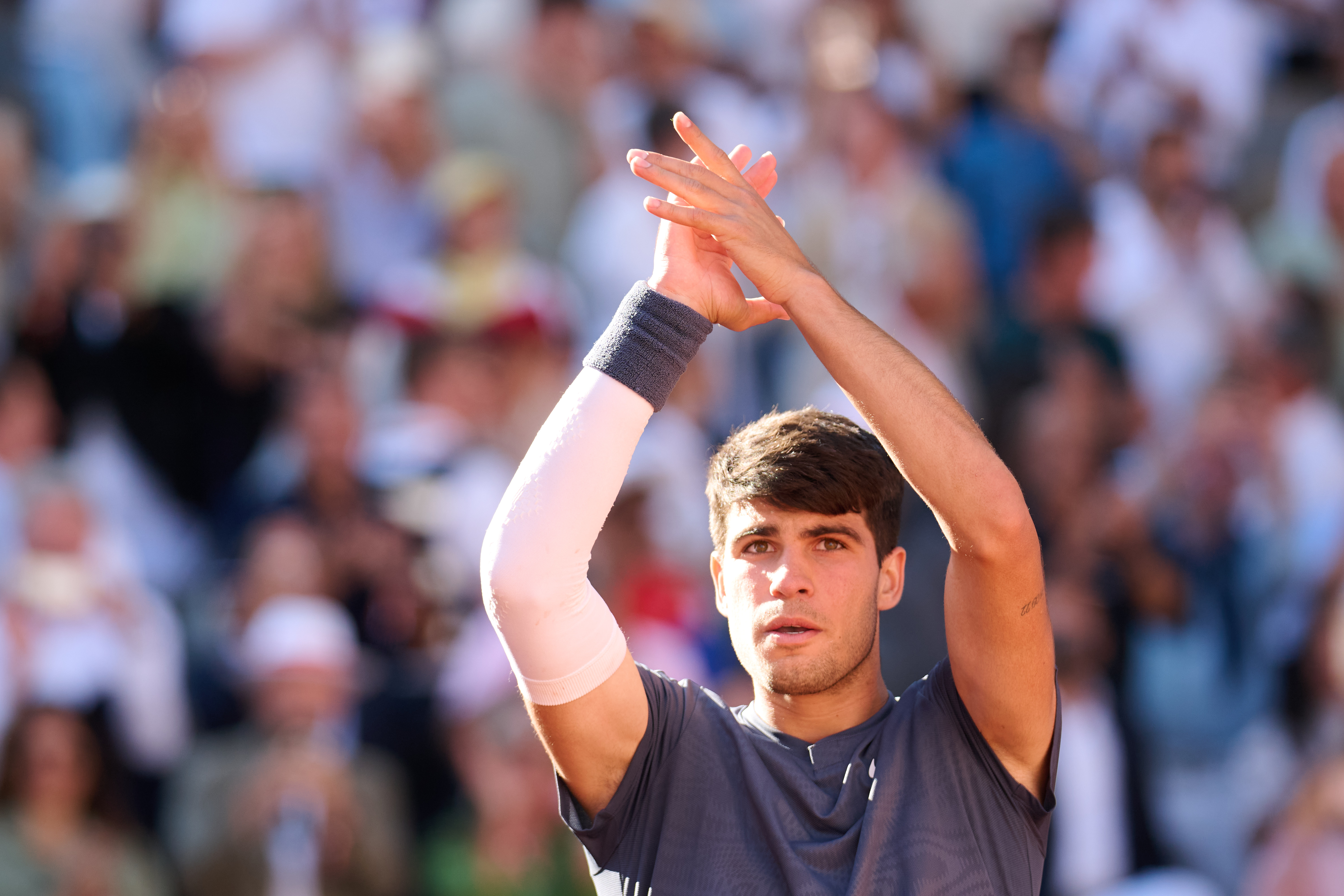 开云体育APP下载-联合杯横扫法网，兹维列夫点燃赛场