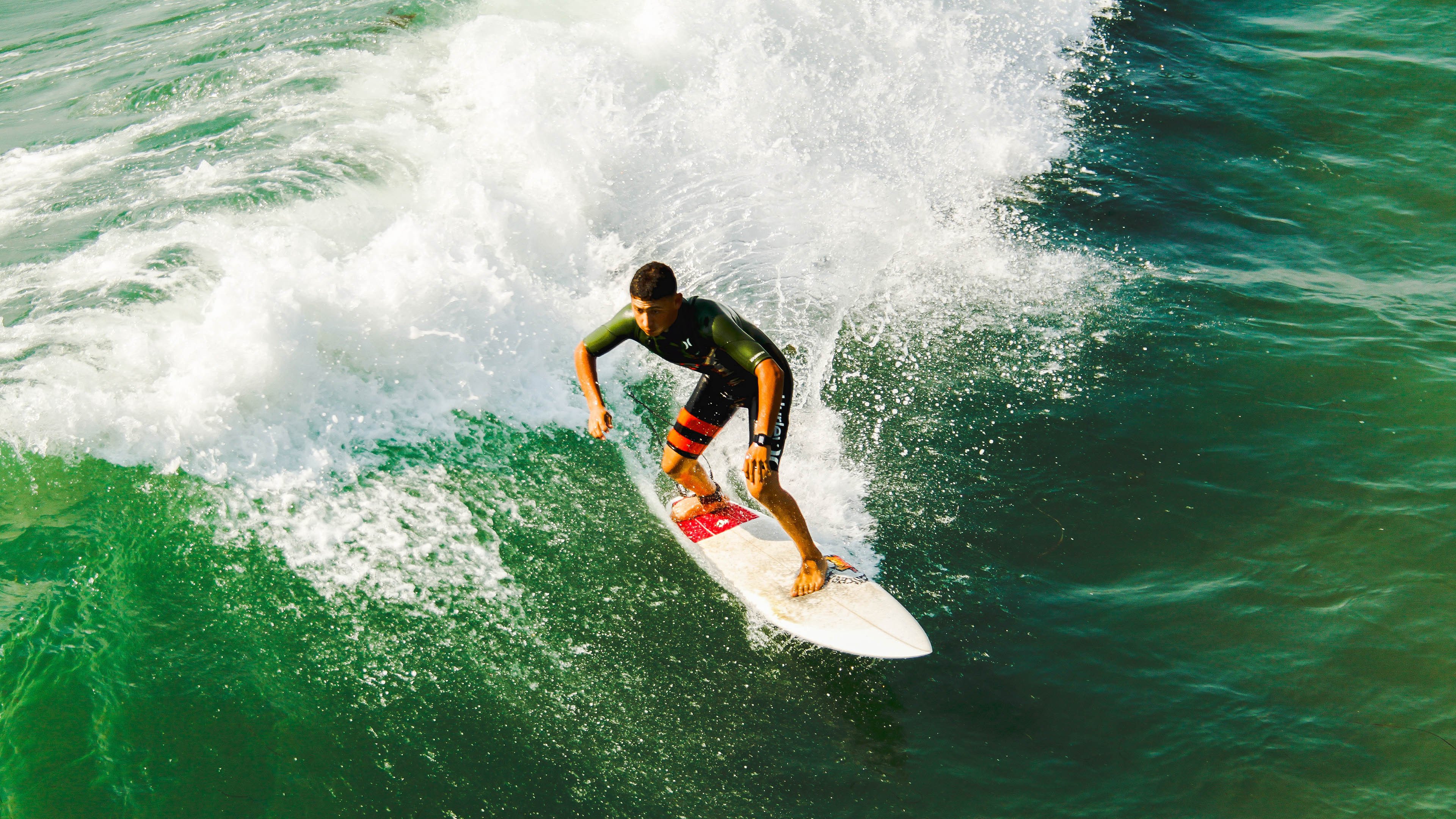 桑巴与蔚蓝的史诗夜,奥斯梅恩在巴西鏖战中加冕欧冠之王