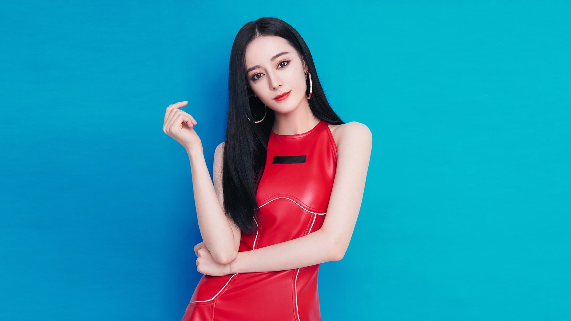 开云体育APP下载-绿白军团横扫南美劲旅，北欧巨兽主宰西班牙德比—足球新纪元的双重奏