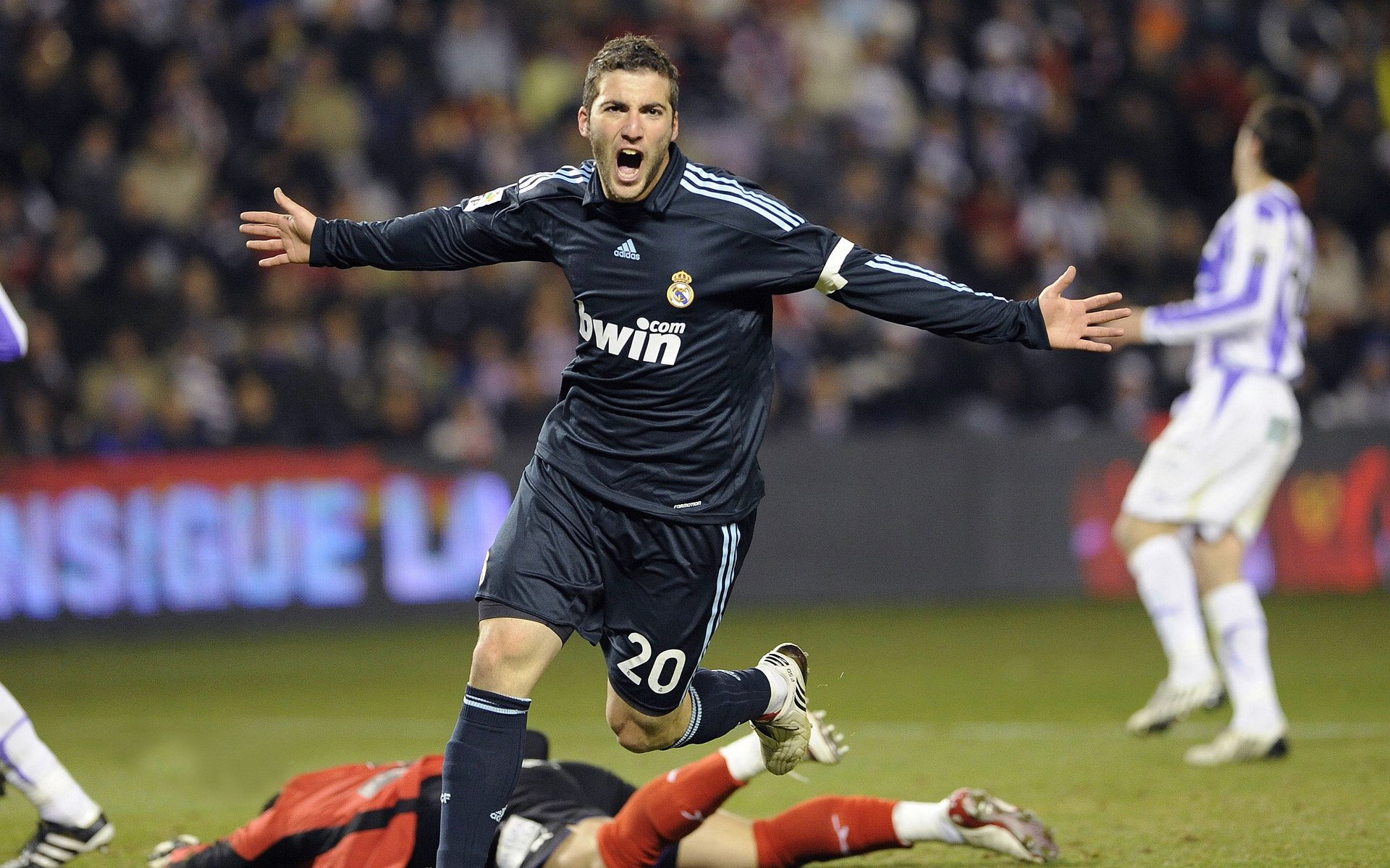 梦幻联动!牙买加全明星火力压制毕尔巴鄂,萨卡两射一传成关键先生